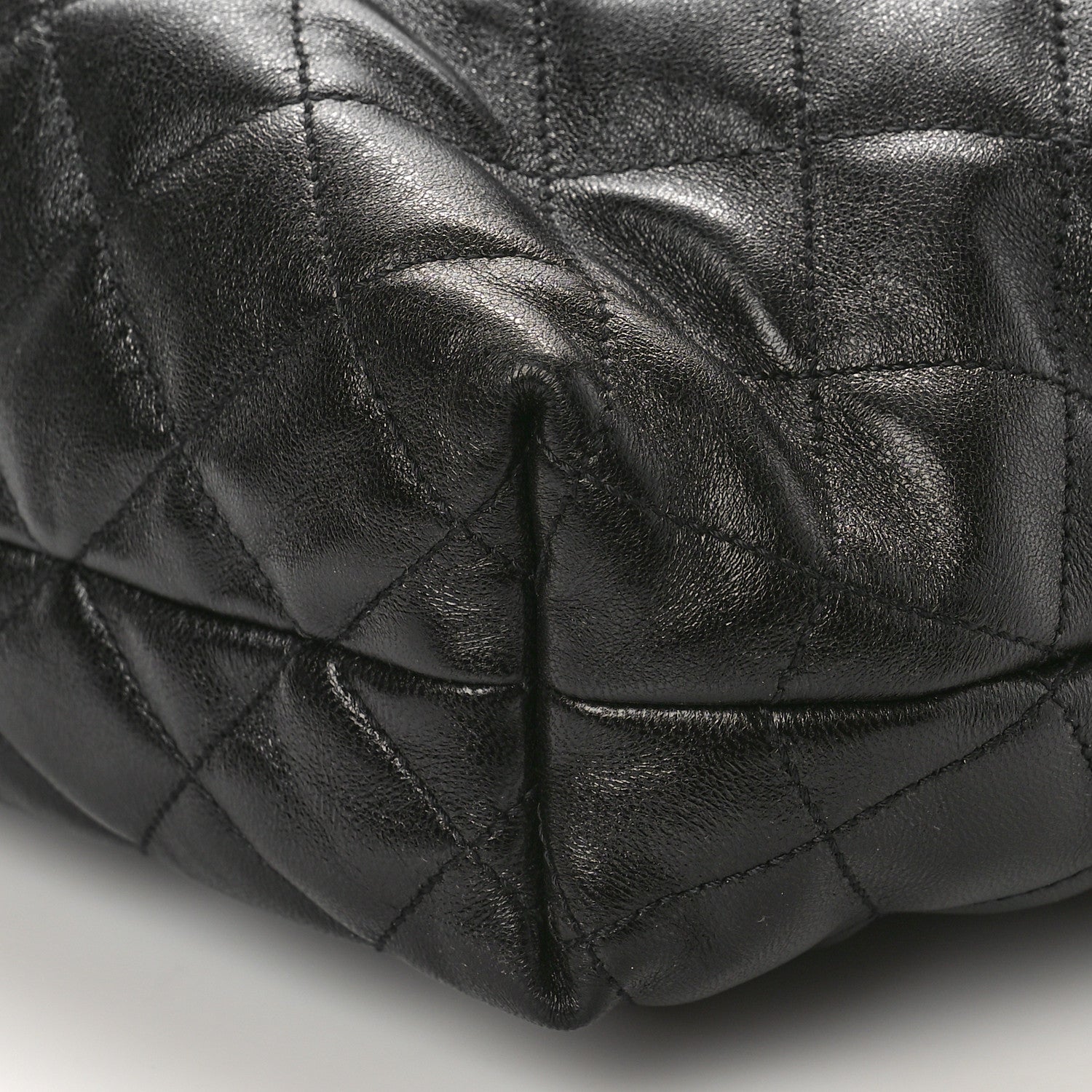 Saint Laurent Lambskin Quilted Maxi Icare Shopping Tote Black 9 of 9