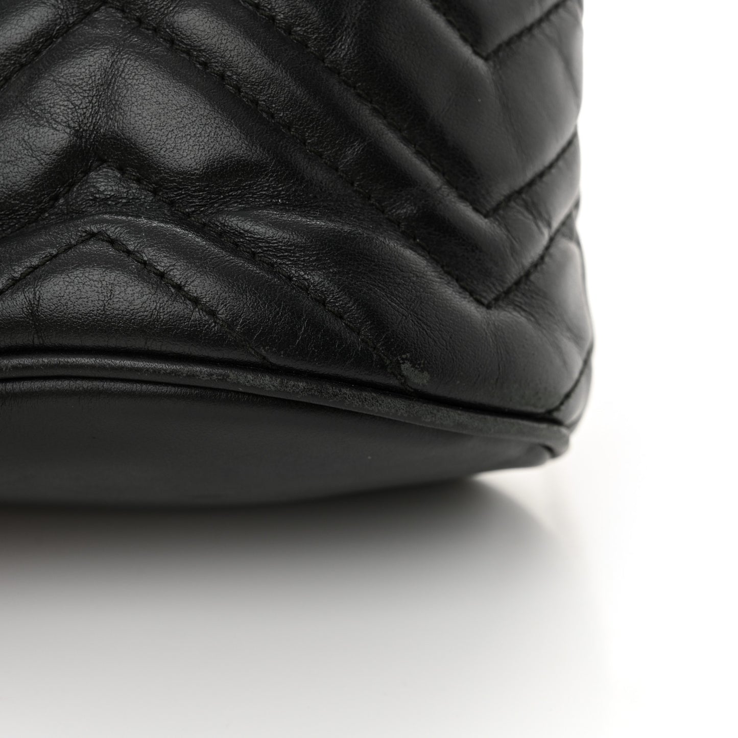 Calfskin Matelasse Mini GG Marmont 2.0 Bucket Bag Black