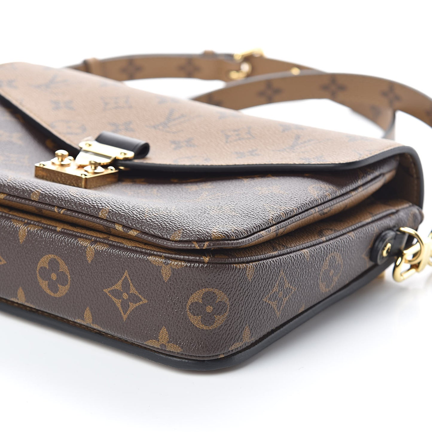Reverse Monogram Pochette Metis
