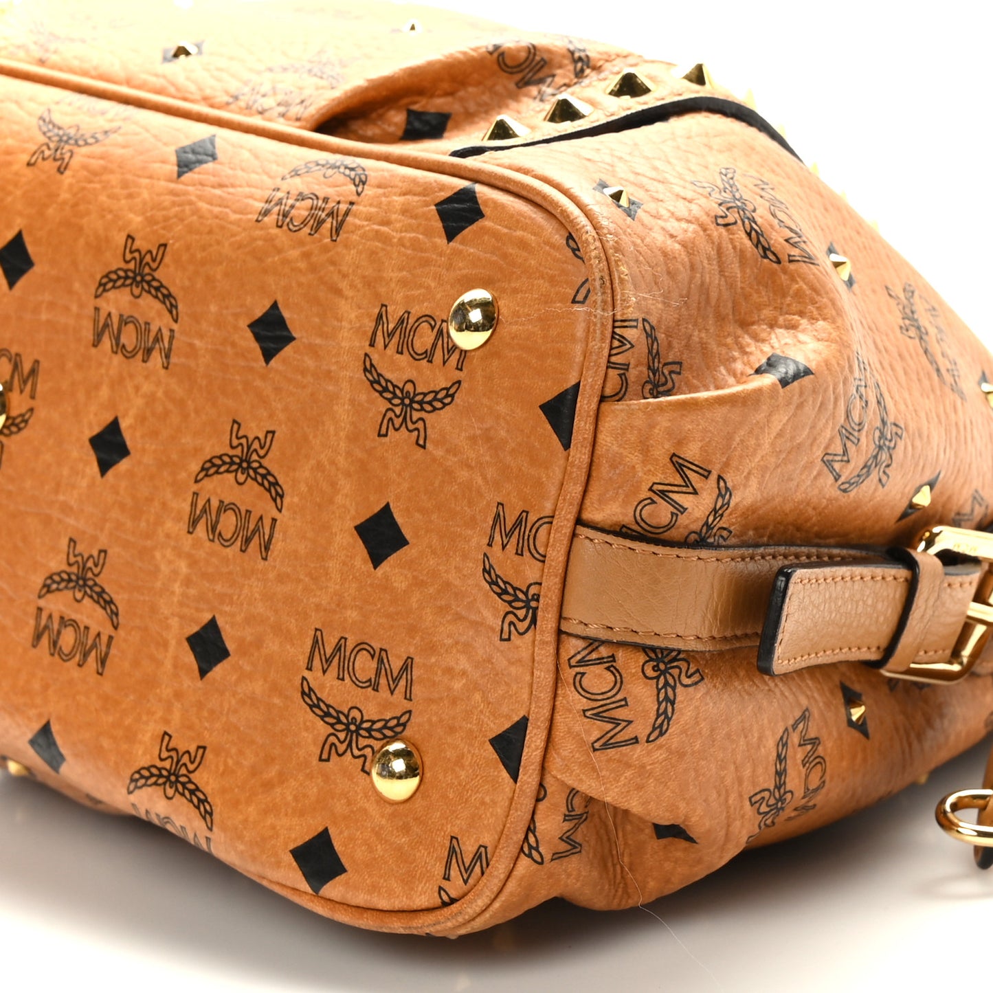 Visetos Studded Shoulder Bag Cognac