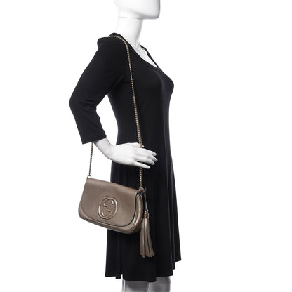 Gucci Metallic Pebbled Calfskin Medium Soho Flap Crossbody Golden Beige 2 of 11