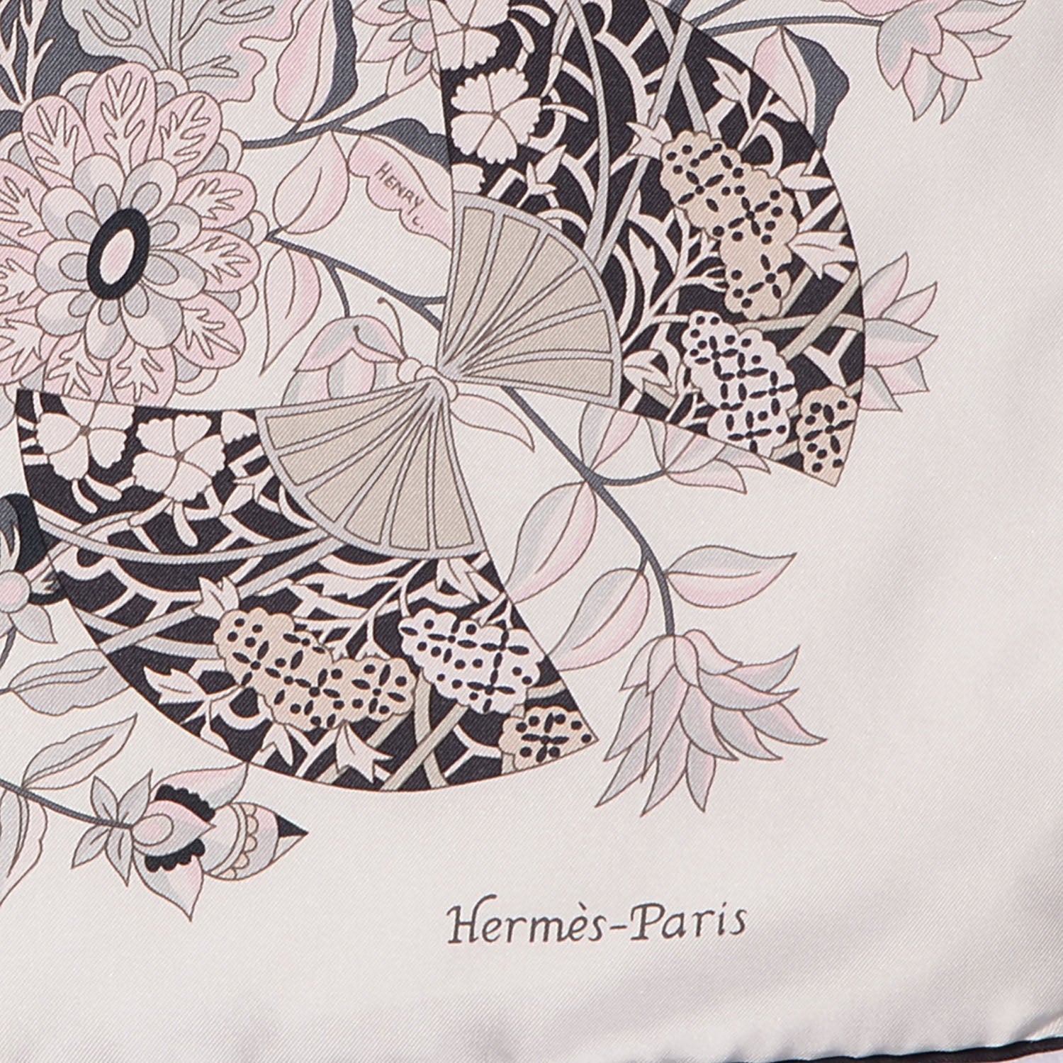 Hermes Silk Fleurs et Papillons de Tissus Scarf 90 Blanc Gris Rose Pale 3 of 5