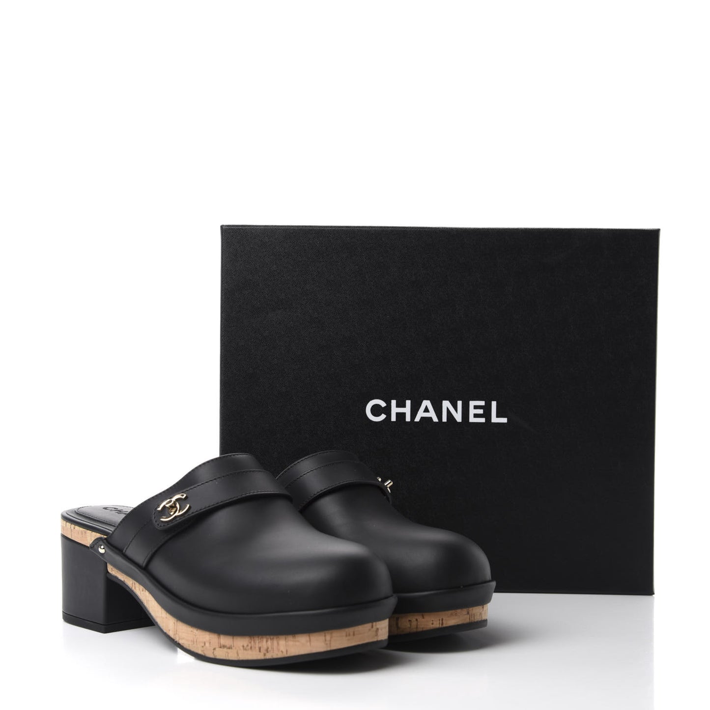 Calfskin CC Turn Lock Clog 39 Black