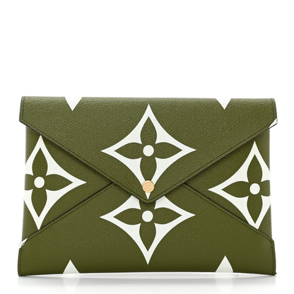 Louis Vuitton Monogram Giant Kirigami Pochette Set 3 of 11