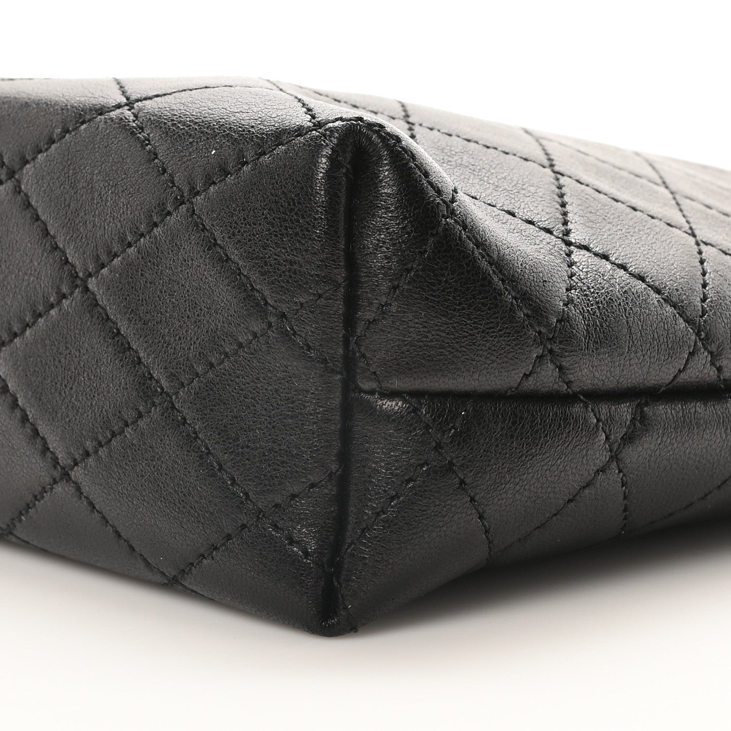 Saint Laurent Lambskin Quilted Gaby Cosmetic Pouch Black 10 of 10