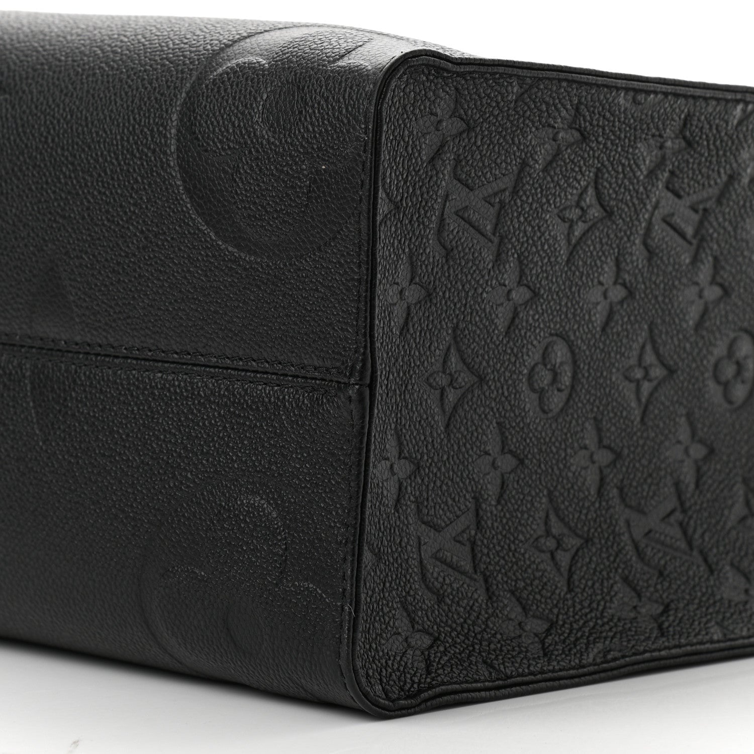 Louis Vuitton Empreinte Monogram Giant Onthego MM Black 9 of 10