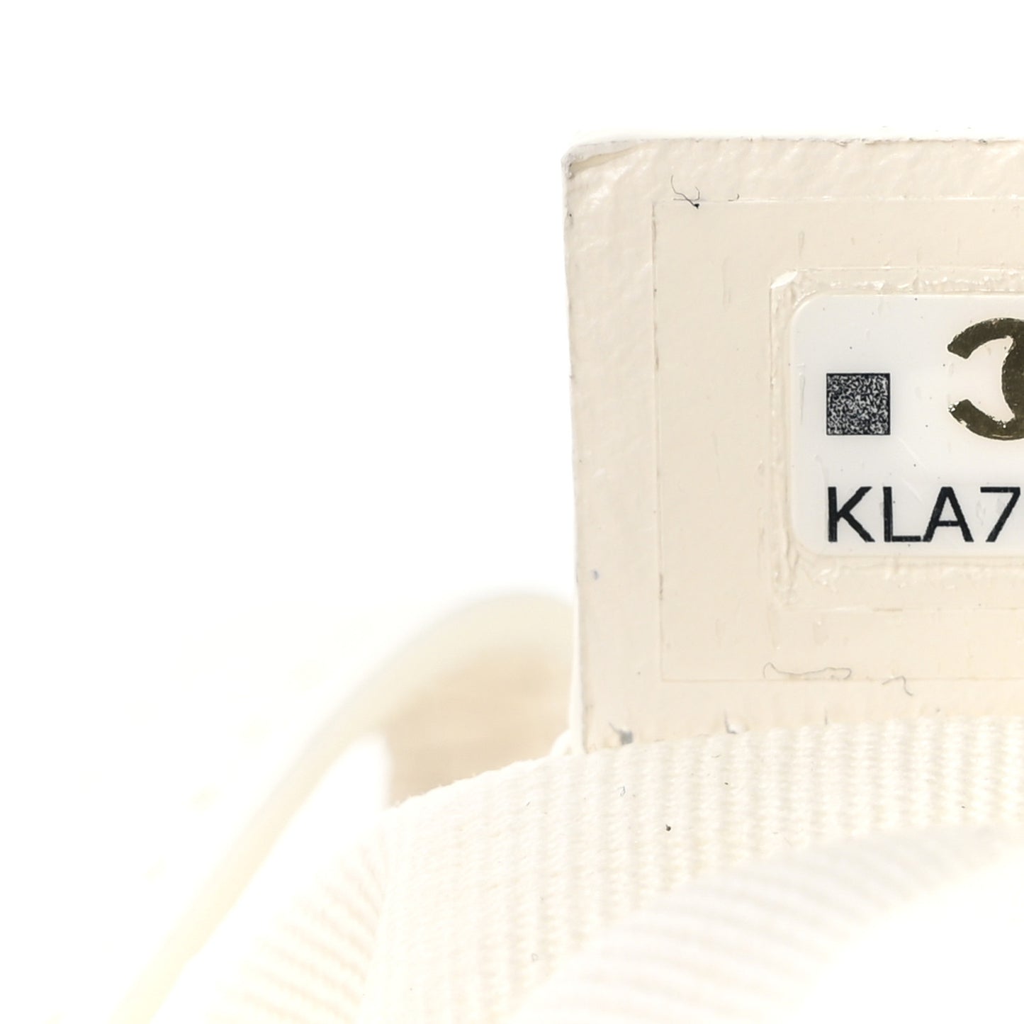 Lambskin Quilted Chain Around Pouch White