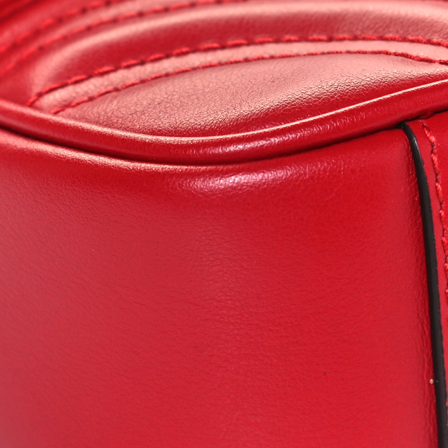 Calfskin Matelasse Mini GG Marmont Shoulder Bag Hibiscus Red