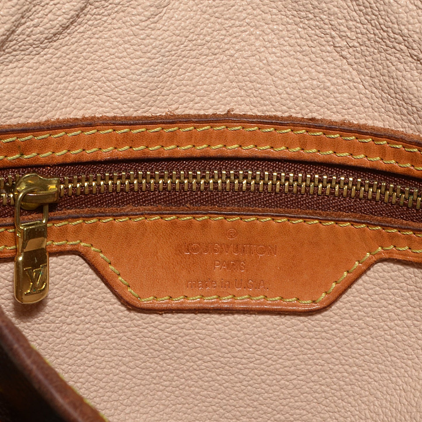 Monogram Petit Bucket 23