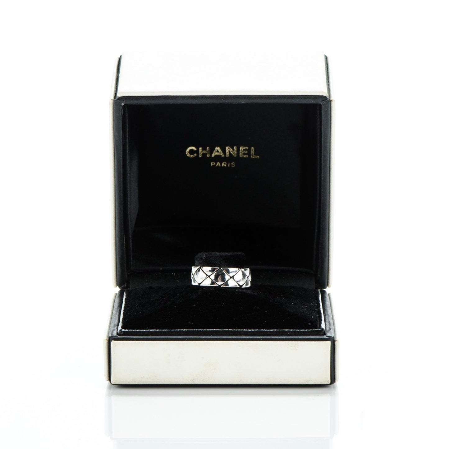 18K White Matelasse Ring 6