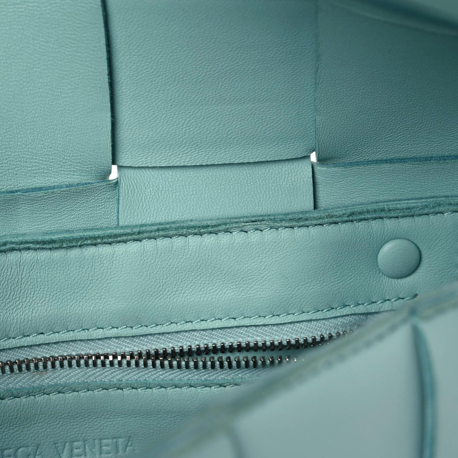 Bottega Veneta Nappa Maxi Intreccio Cassette Bag Linoleum 8 of 22