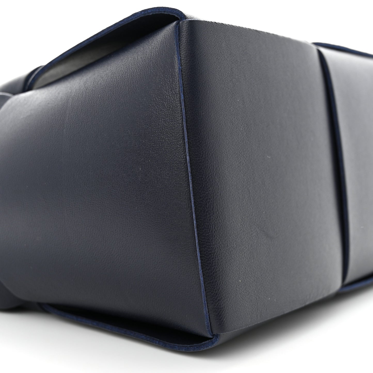 Nappa Maxi Intrecciato Medium Arco Tote Space