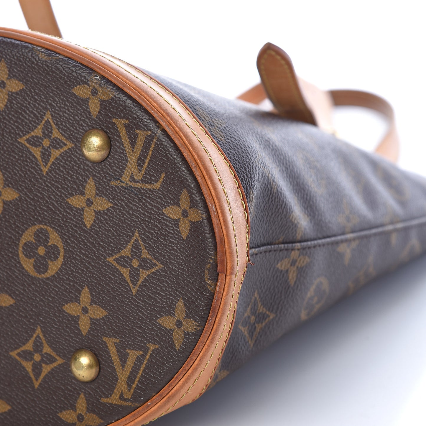 Monogram Petit Bucket 23