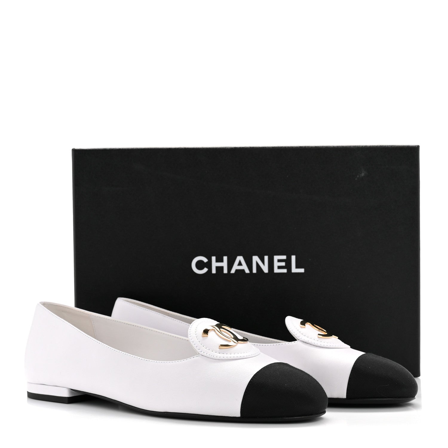 Chanel Calfskin Grosgrain Cap Toe CC Moccasin Loafers 40 White Black 21 of 22