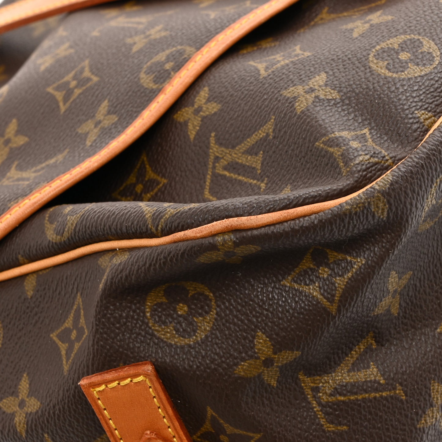 Monogram Saumur 35