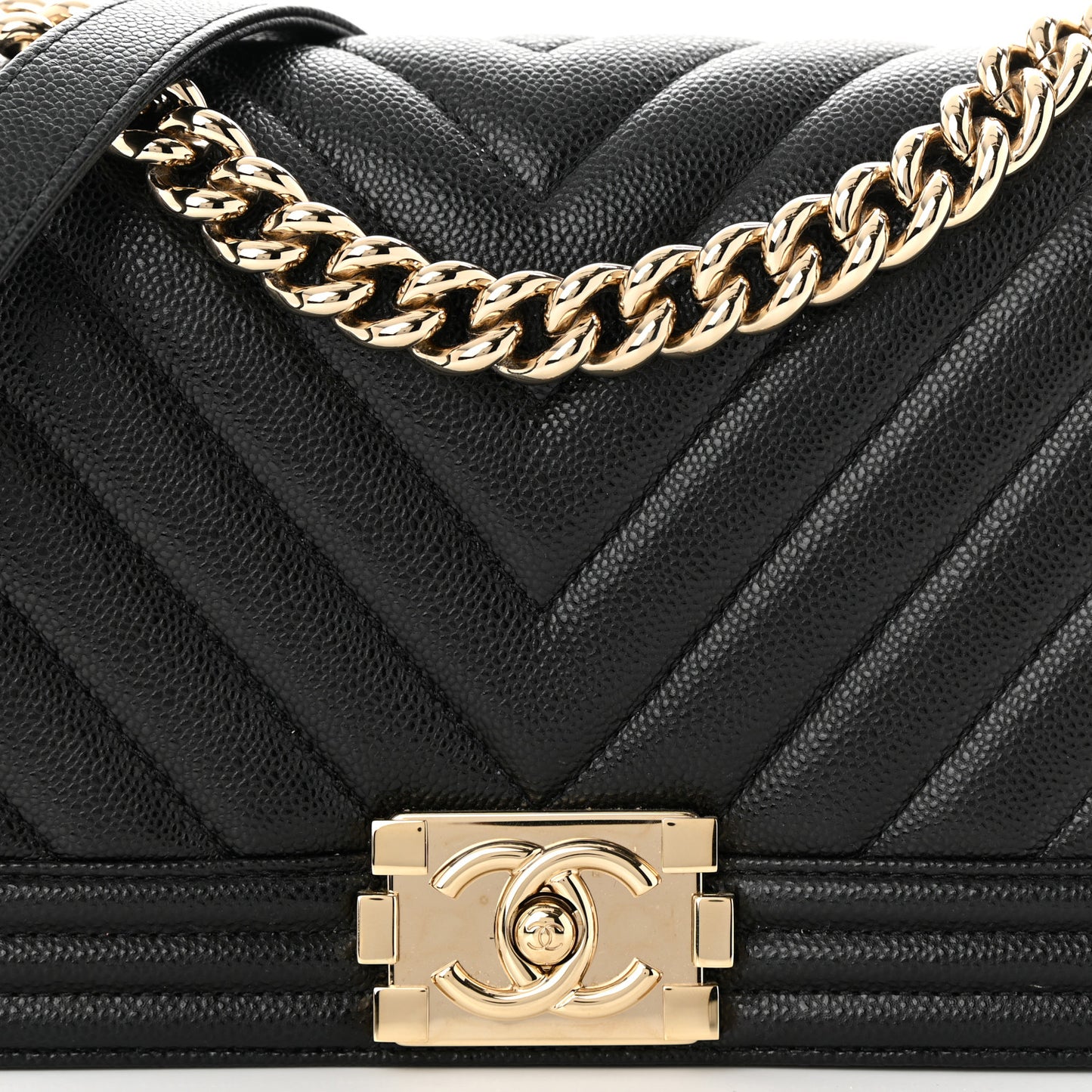 Caviar Chevron Quilted Medium Boy Flap Black