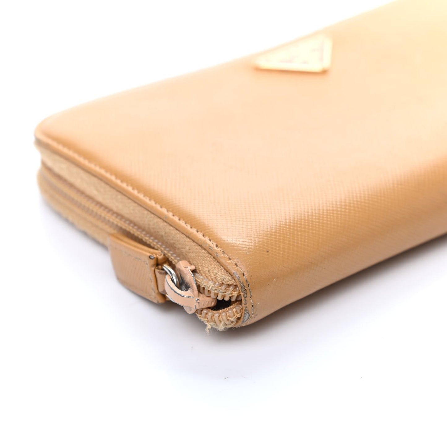 Saffiano Triangle Zip Around Wallet Gold Miele