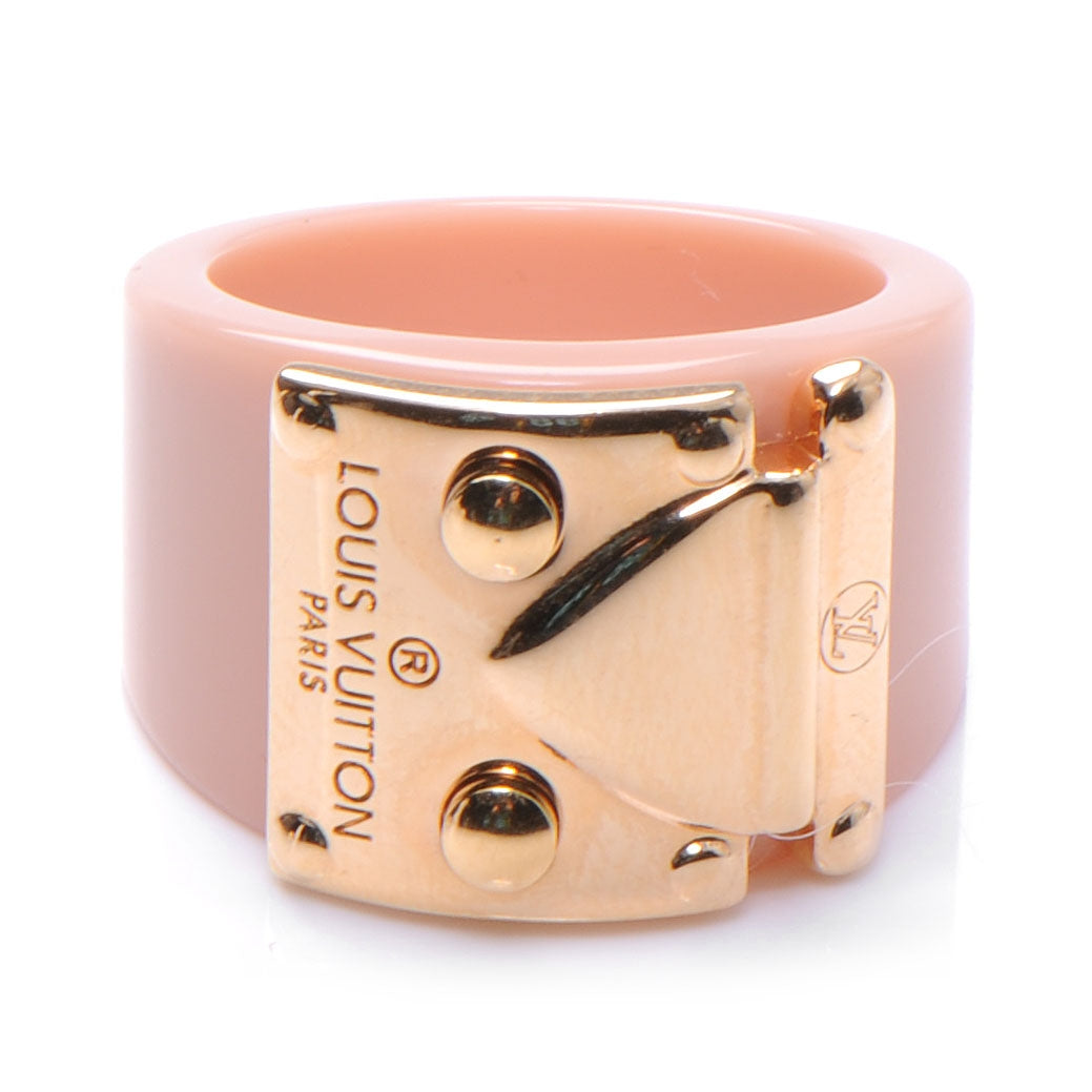 Lock Me Ring 8 Large Suede Rose