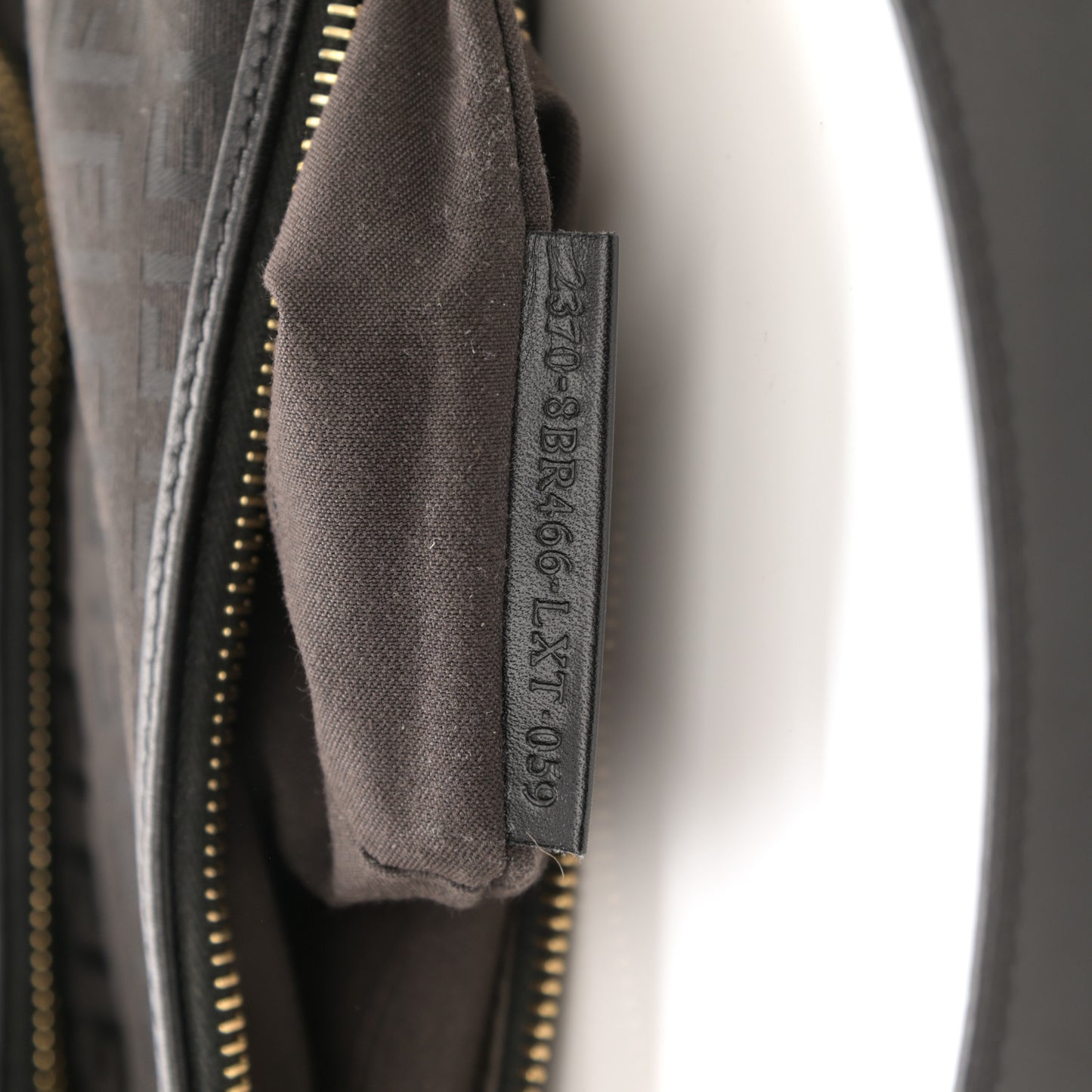 Zucchino Cuoio Chef Pocket Shoulder Bag Black