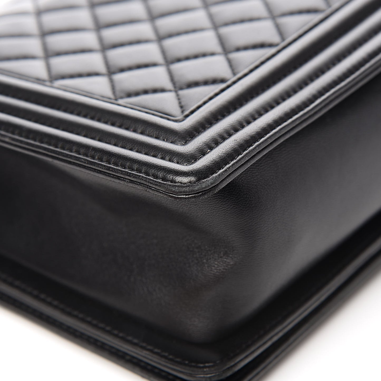Lambskin Quilted New Medium Boy Flap Black