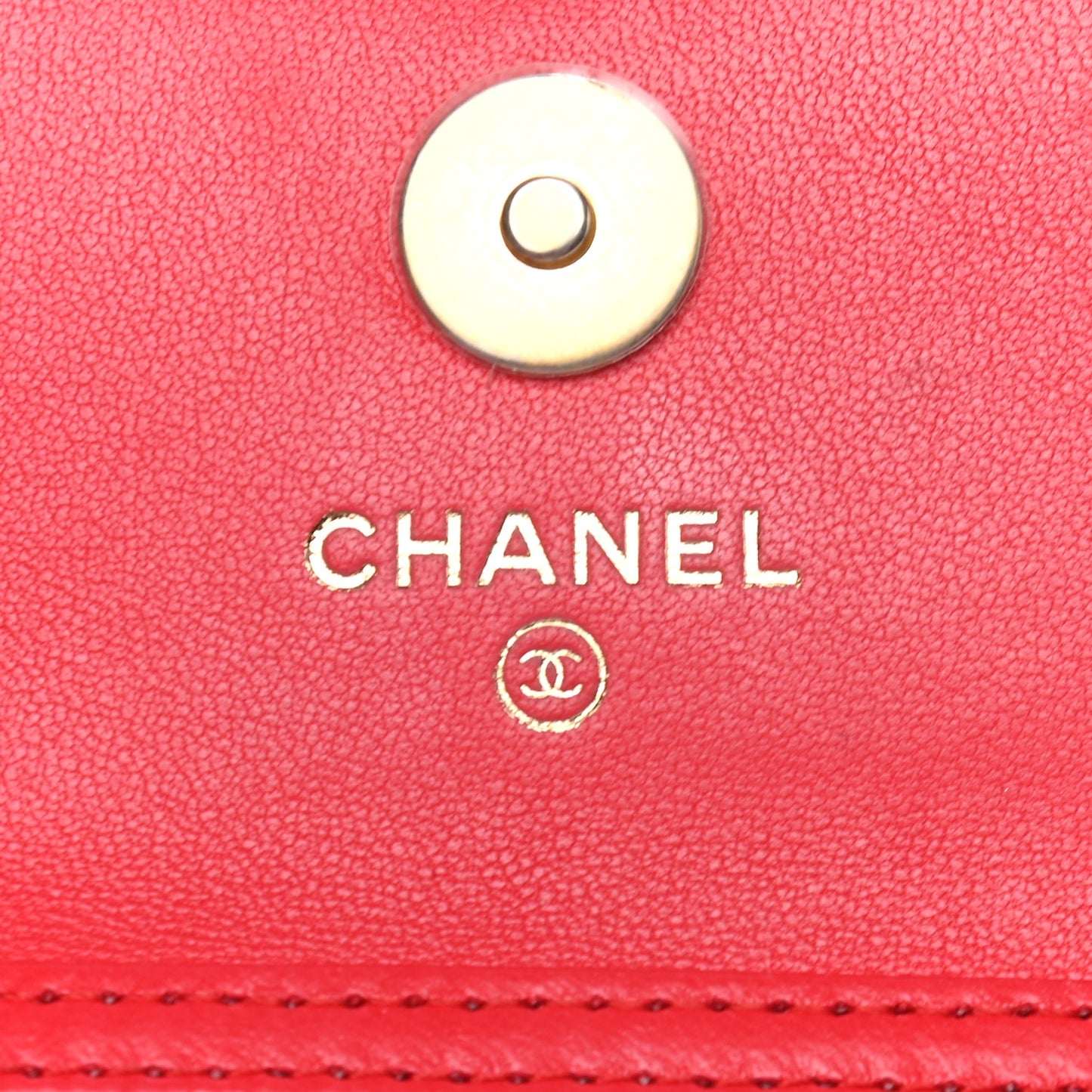 Lambskin Quilted Pearl Crush Clutch With Chain Red