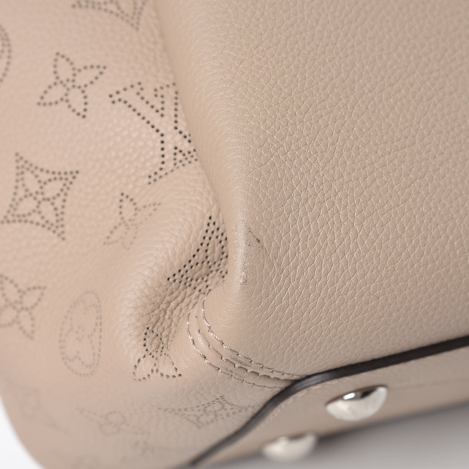 Louis Vuitton Mahina Haumea Galet 15 of 16