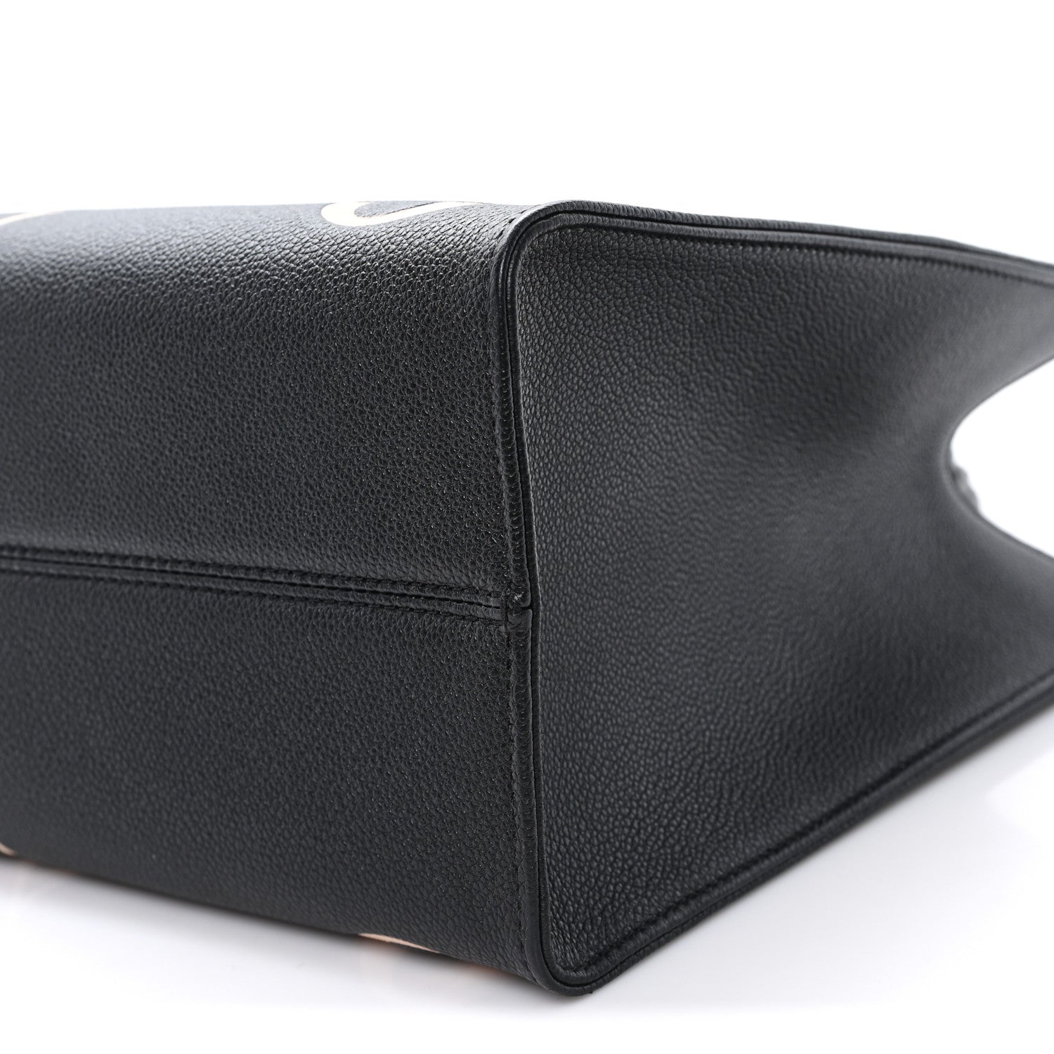 Louis Vuitton Empreinte Monogram Giant Onthego MM Black Beige 9 of 9