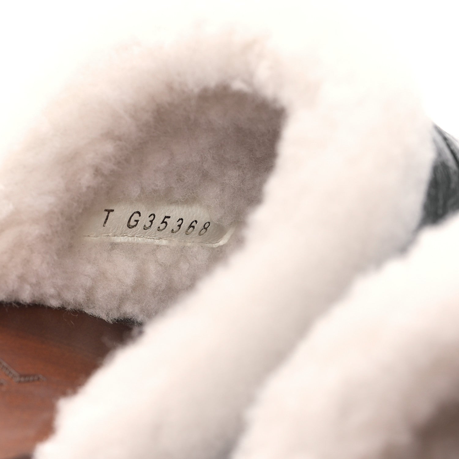 Chanel Crackled Sheepskin CC Mules 38 Black 8 of 9