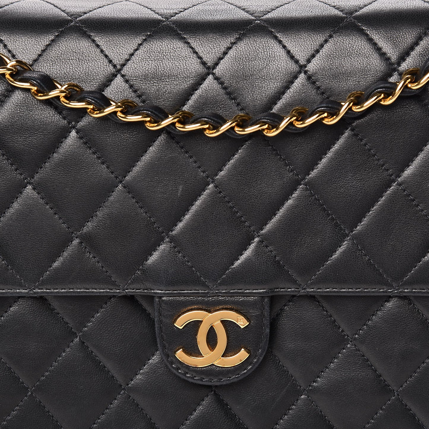 Lambskin Quilted Medium Single Flap Black