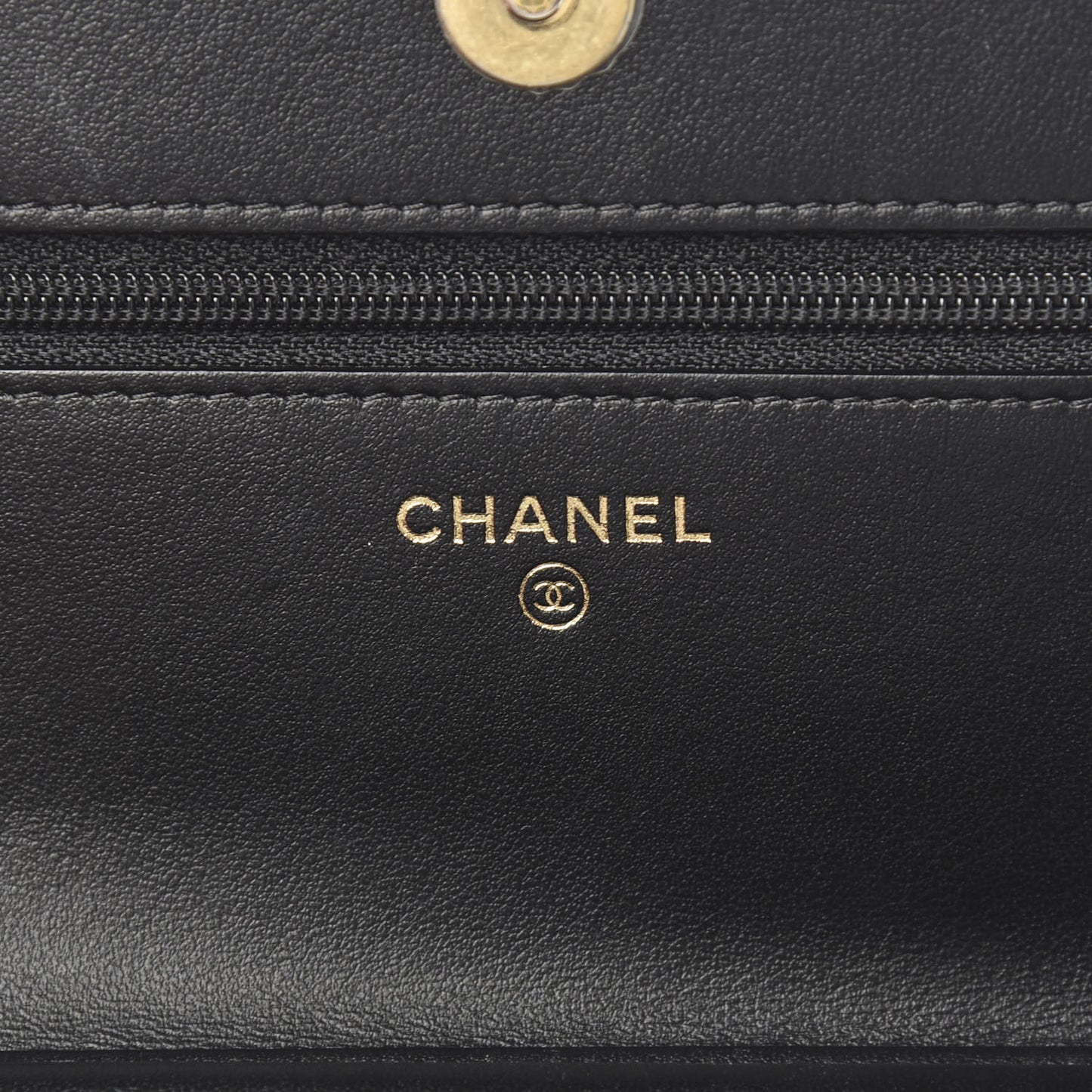 Caviar Quilted CC Filigree Wallet On Chain WOC Black