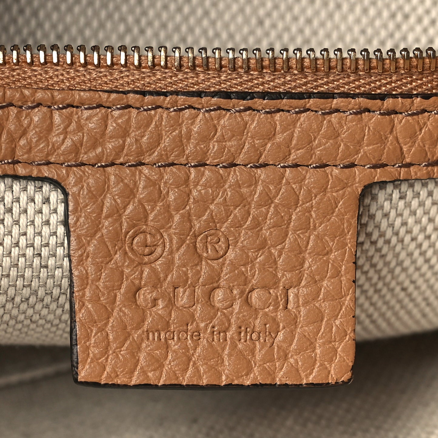 Pebbled Calfskin Large Soho Hobo Camelia