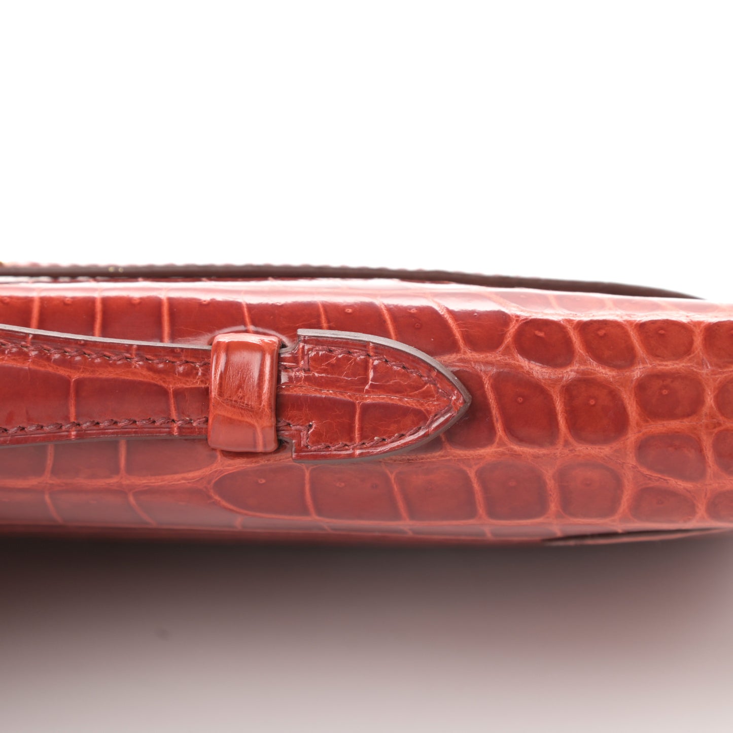 Shiny Porosus Crocodile Kelly Cut Pochette Sanguine