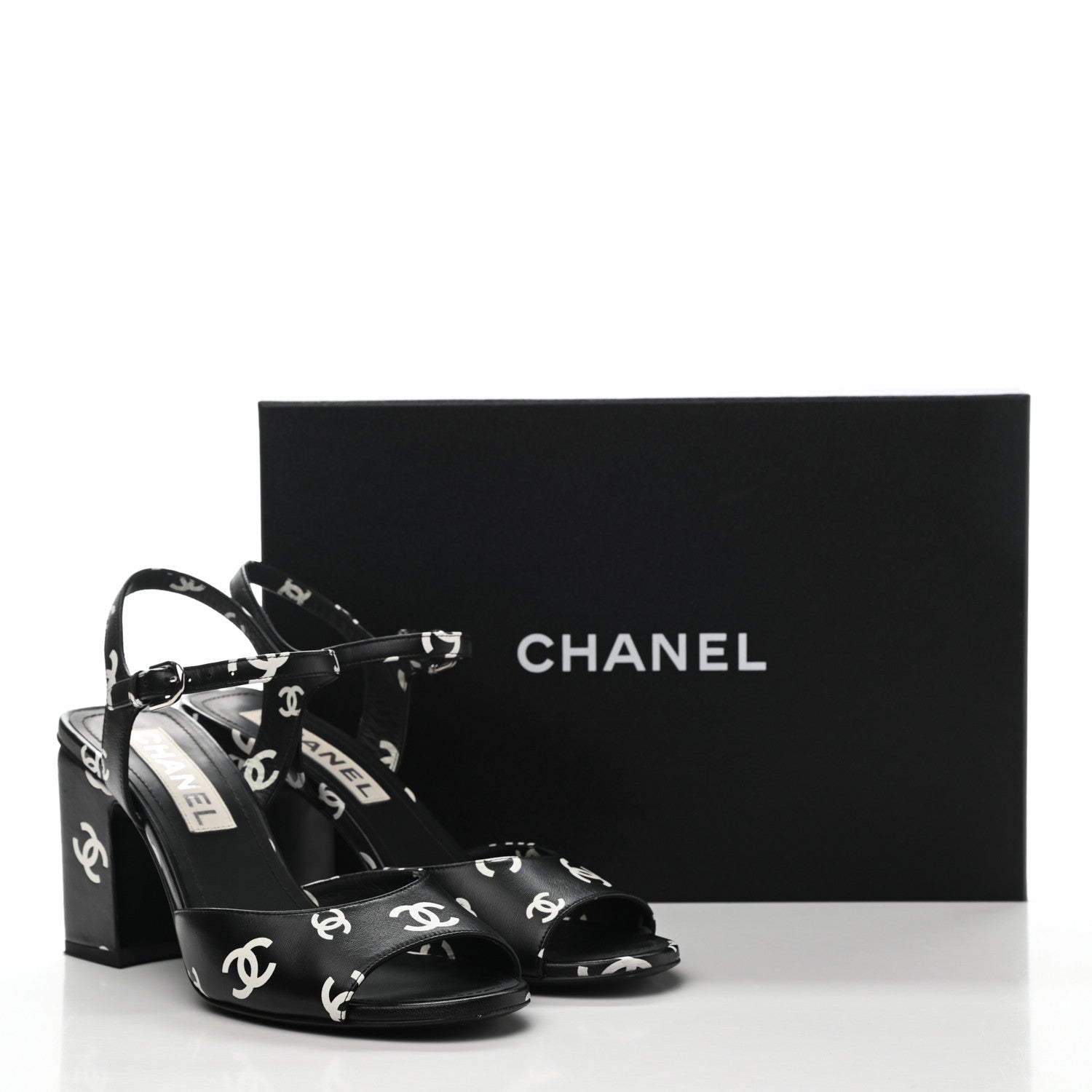 Chanel Printed Lambskin CC Sandals 38.5 Black White 10 of 10