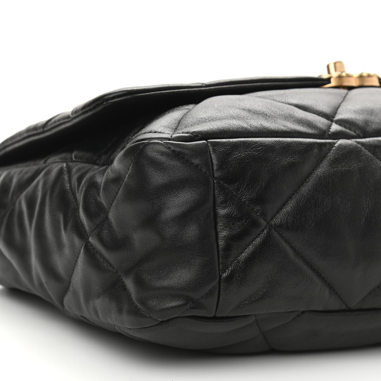 Lambskin Quilted Maxi Chanel 19 Flap Black