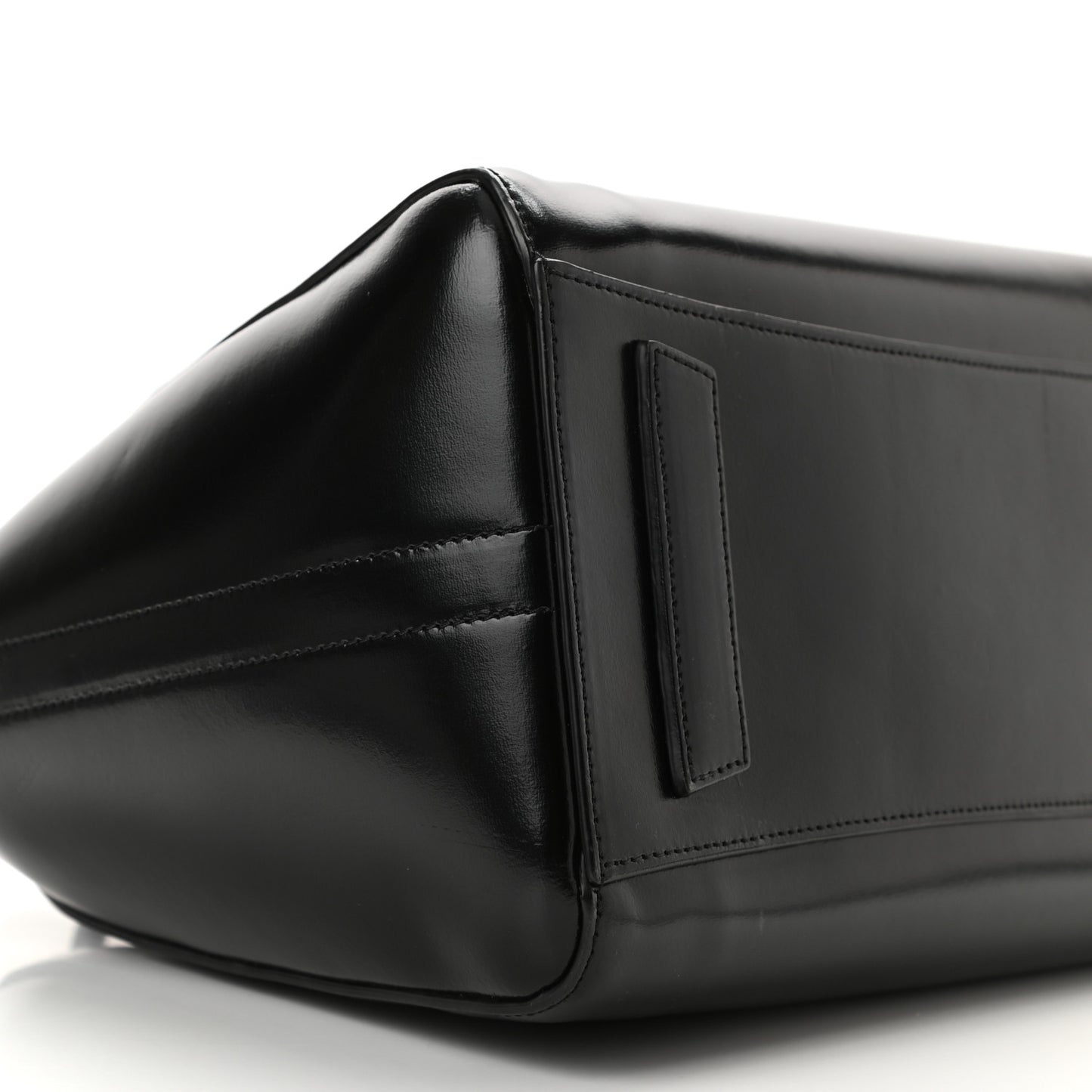 Shiny Lord Calfskin Medium Antigona Black