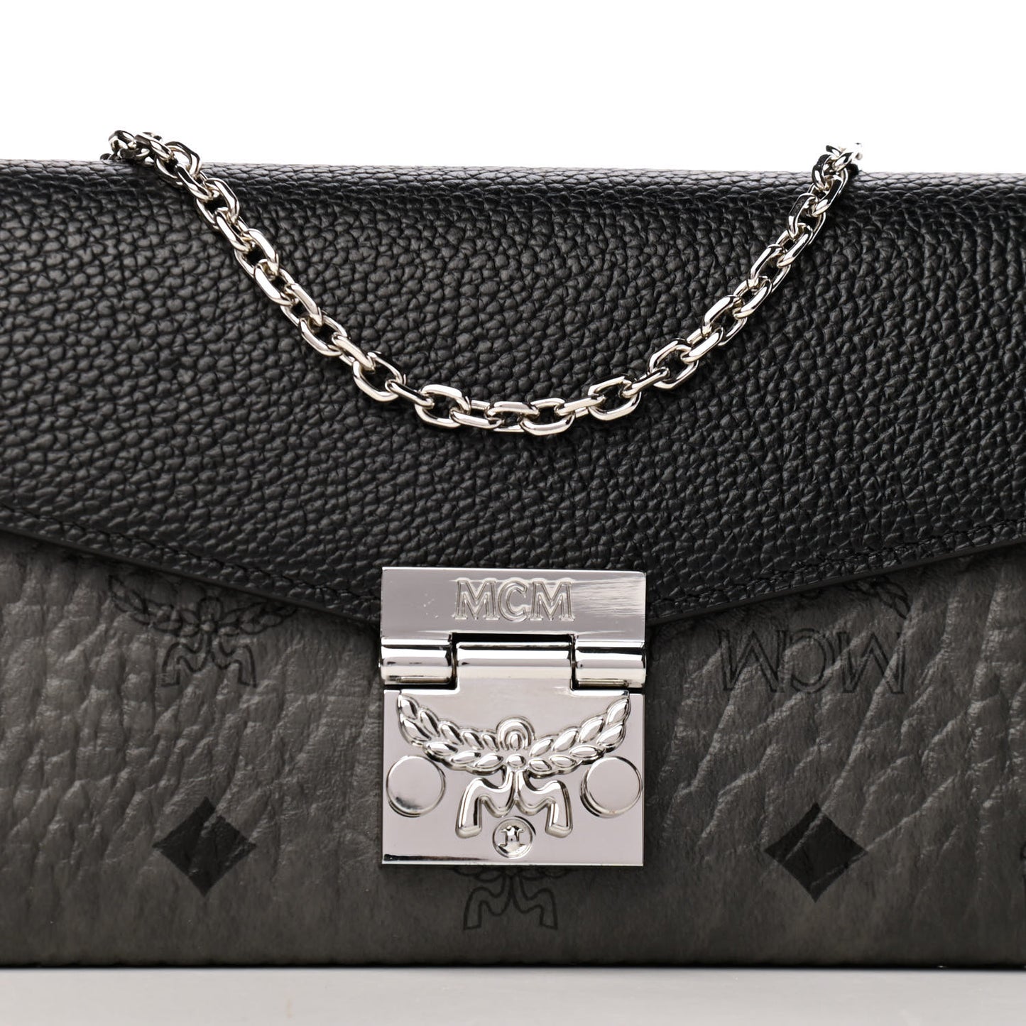 Visetos Calfskin Large Patricia Wallet On Chain Black