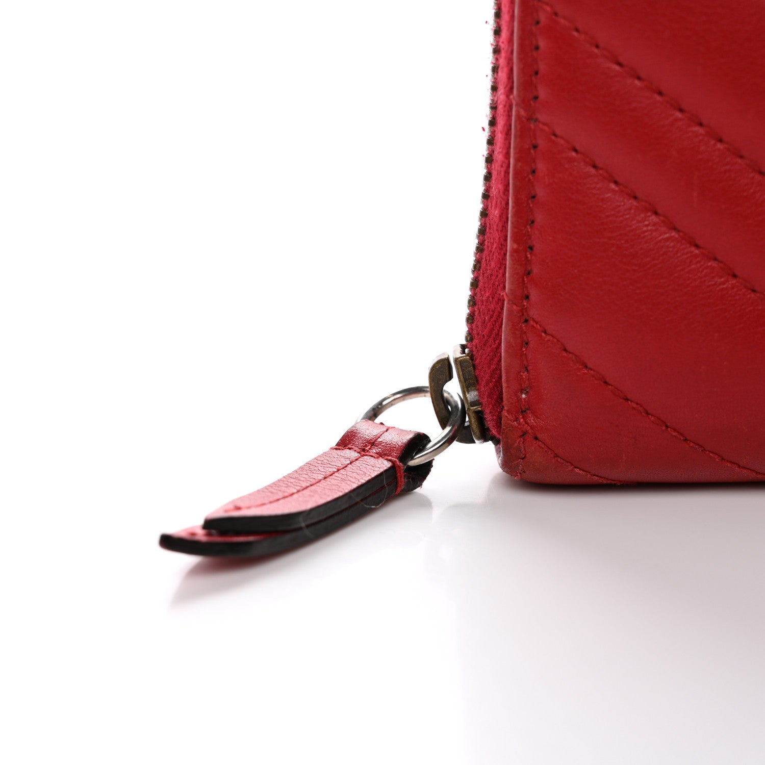 Gucci Calfskin Matelasse GG Marmont Zip Around Wallet Hibiscus Red 12 of 13