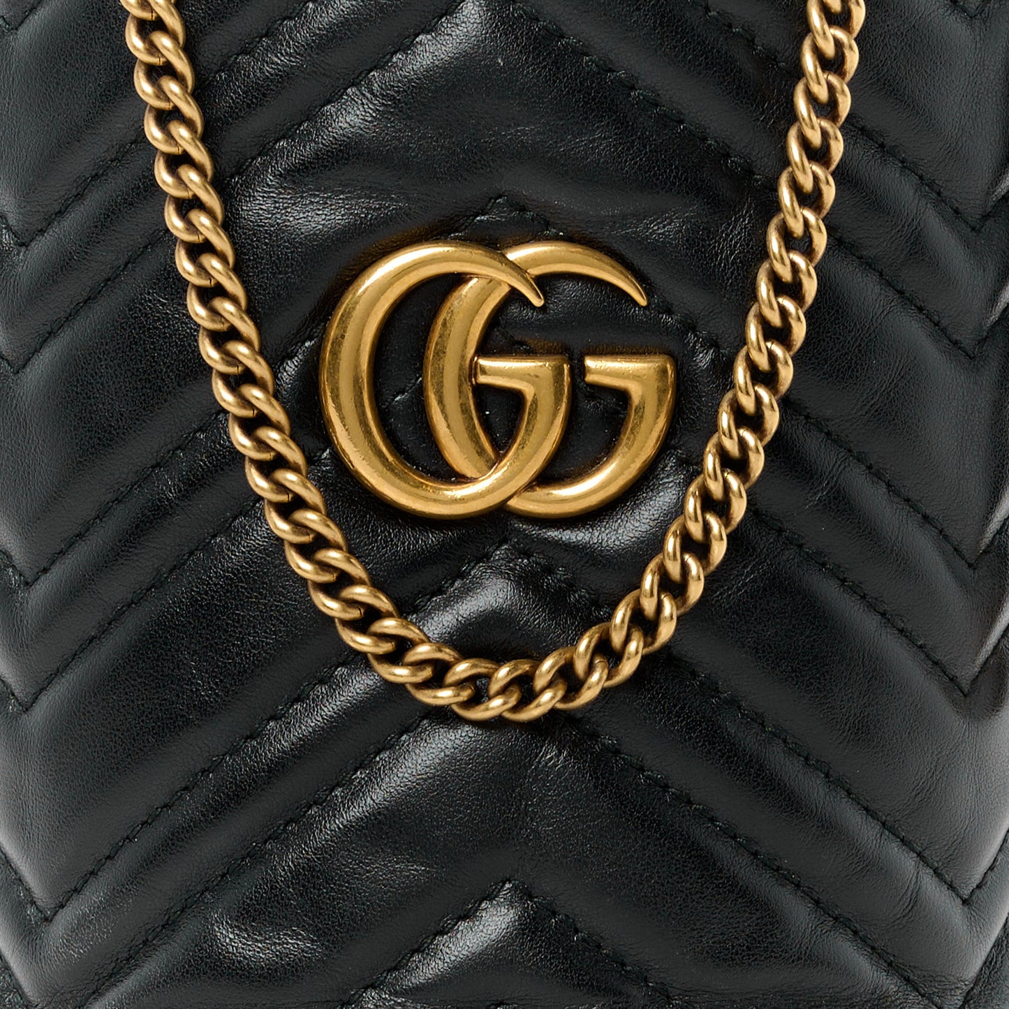 Calfskin Matelasse Mini GG Marmont 2.0 Bucket Bag Black