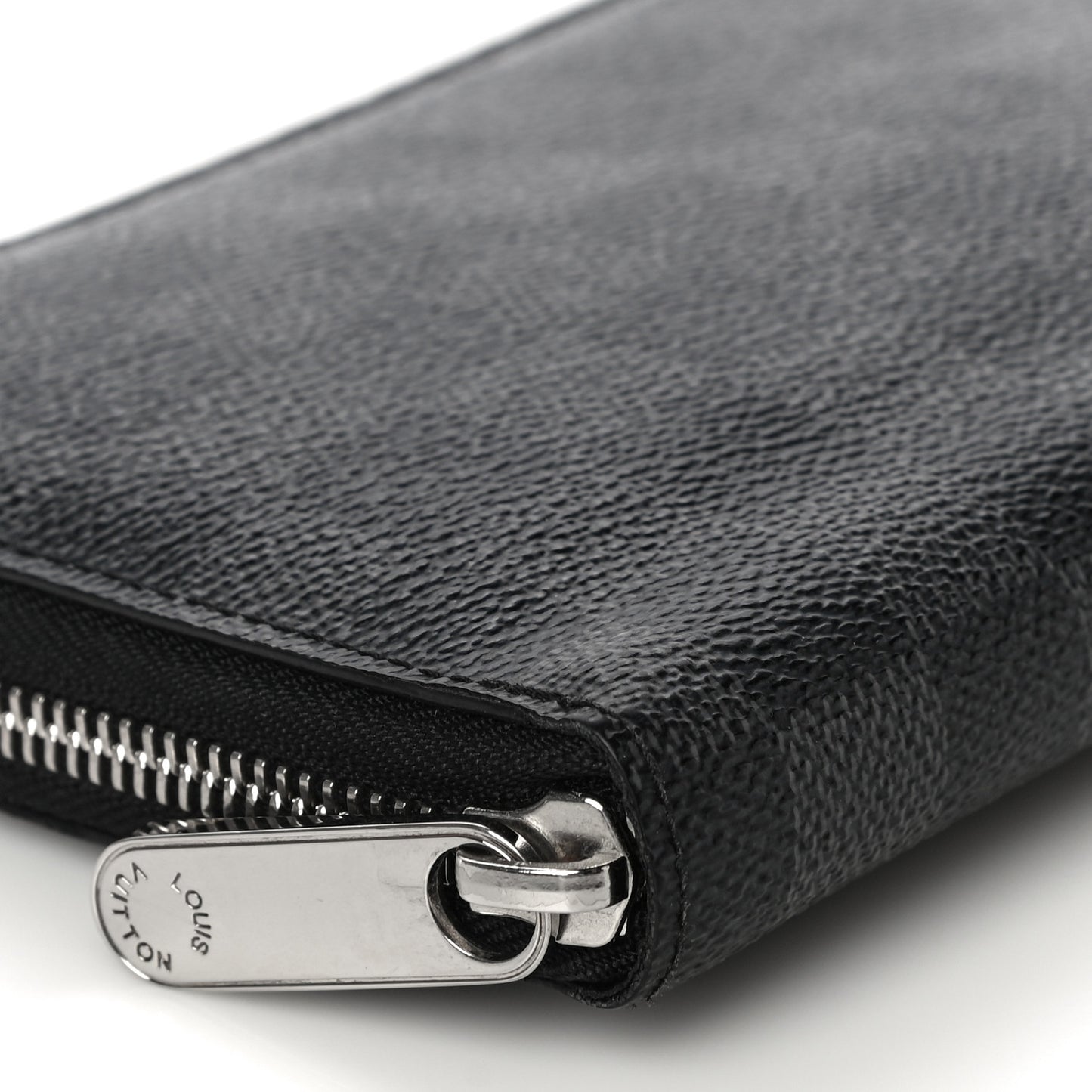 Damier Graphite Zippy Organizer Wallet