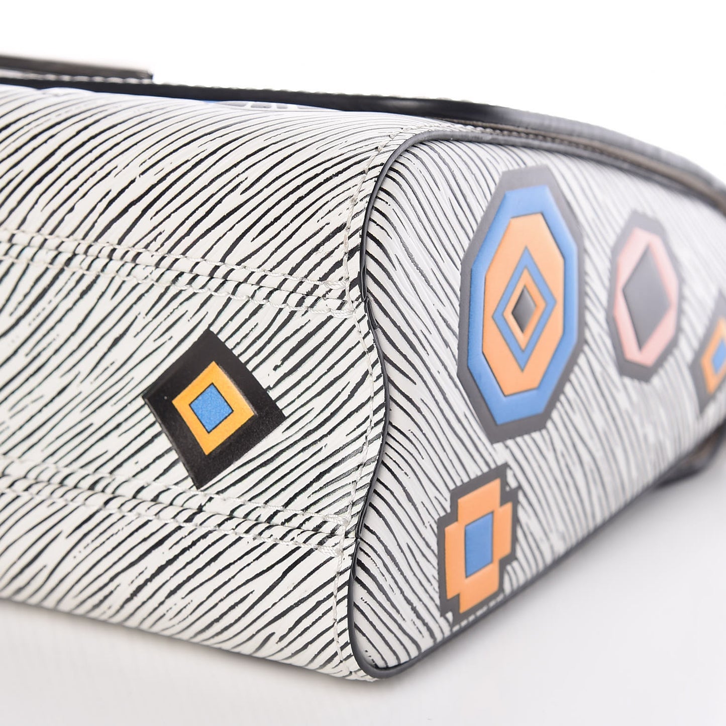 Epi Azteque Twist Shoulder Bag MM White