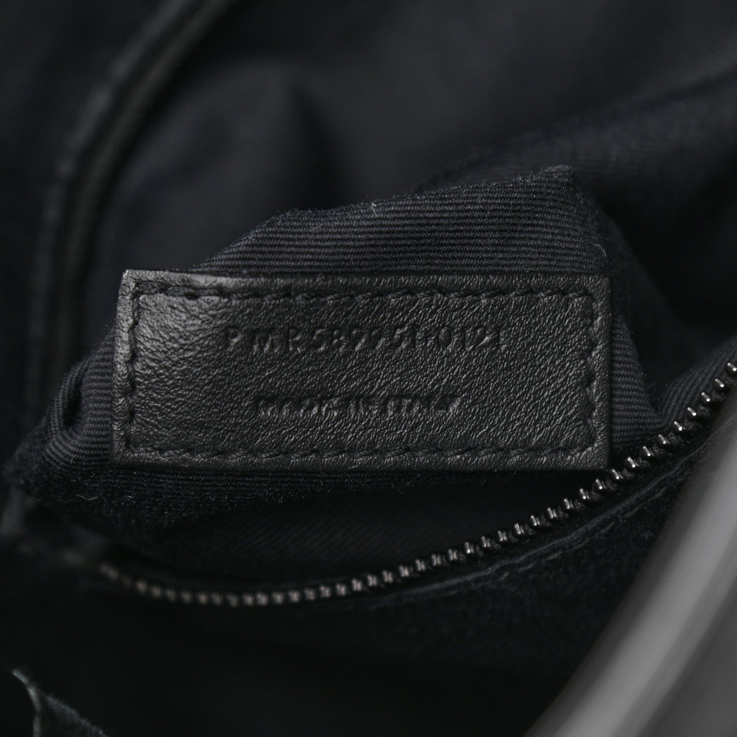 Saint Laurent Crinkled Calfskin Matelasse Monogram Medium Niki Shopper Tote Black 7 of 10