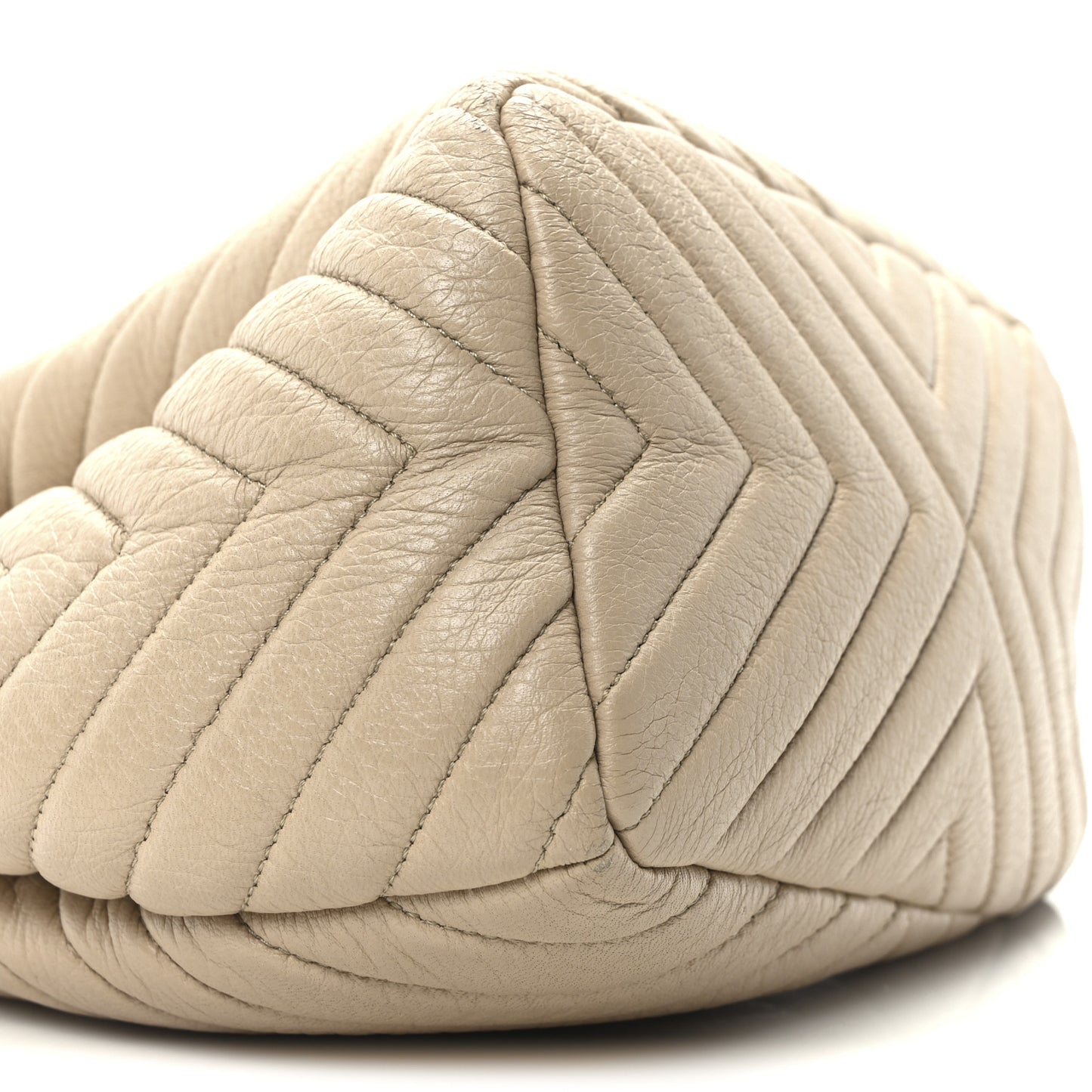 Deerskin Chevron Small CC Chain Bucket Bag Beige