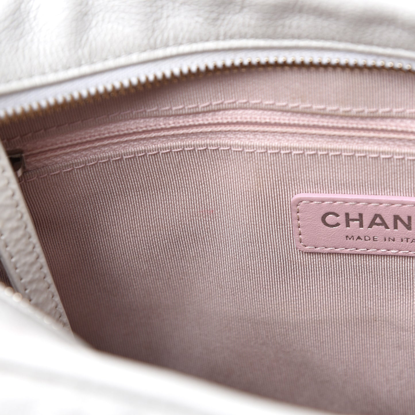 Aged Calfskin Quilted Medium Gabrielle Hobo White