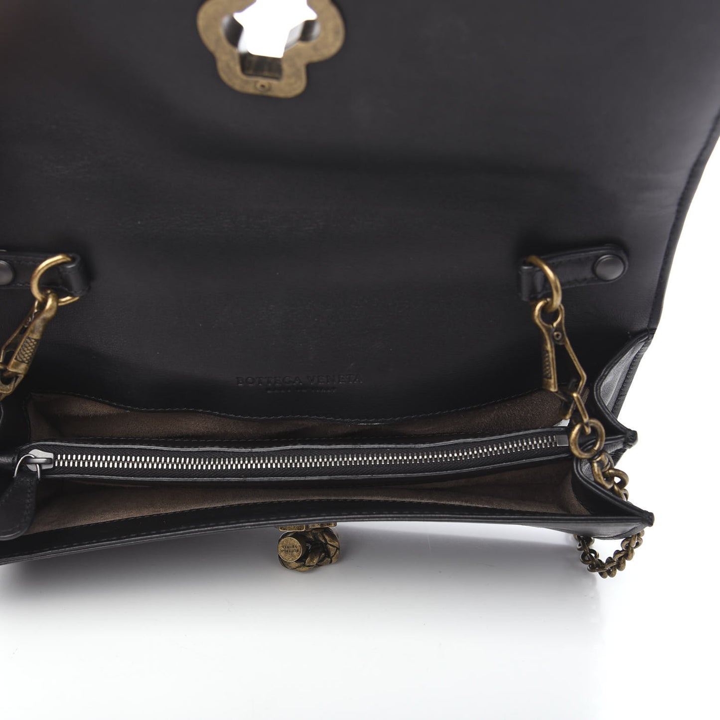 Nappa Spheres Knot Clutch Black