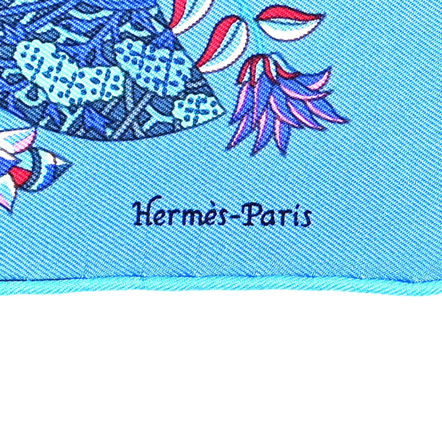 Hermes Silk Fleurs et Papillons de Tissus Pocket Square 45 Bleu Rose Violet 2 of 3