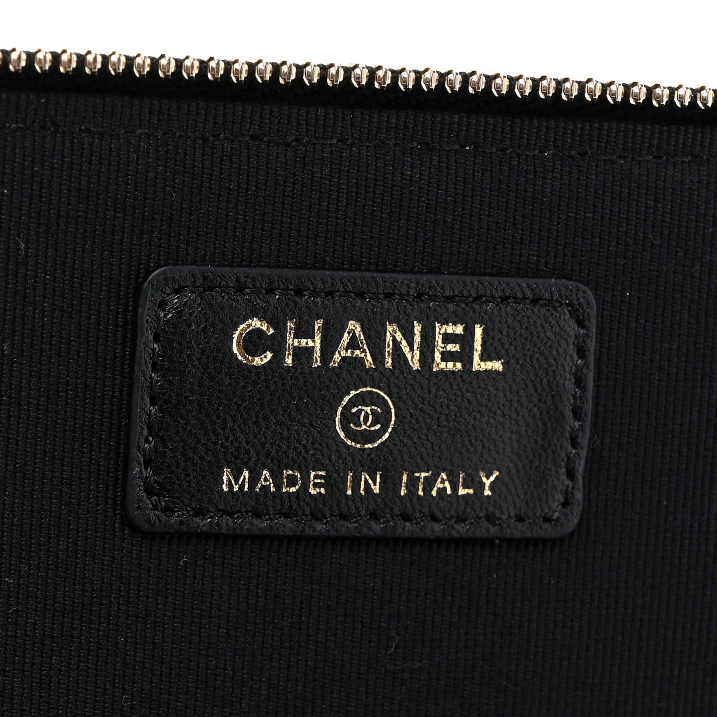 Lambskin Quilted Small Top Handle Vanity Case With Chain Black