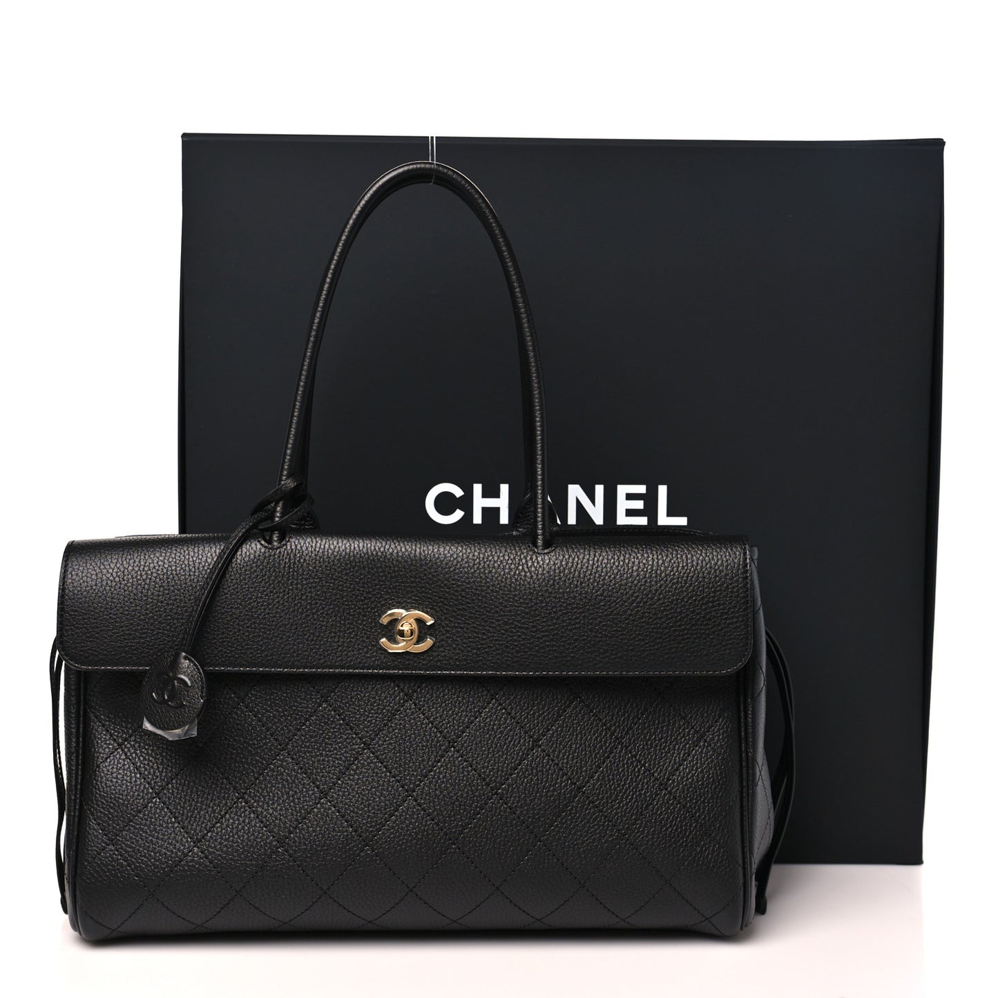 Grained Calfskin Stitched Urban Essentials Large Shopping Bag Black