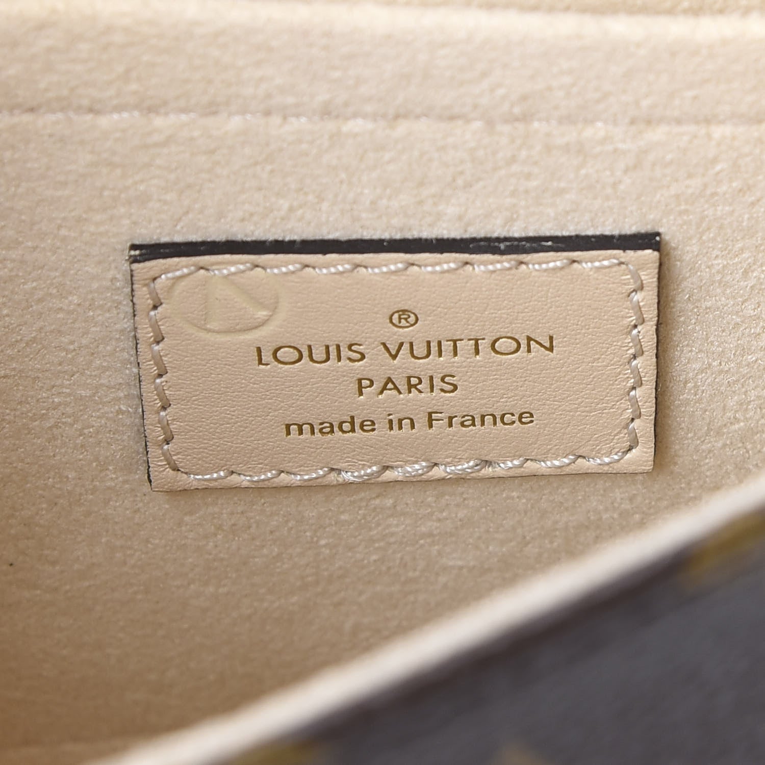 Louis Vuitton Monogram Locky BB Creme 7 of 10