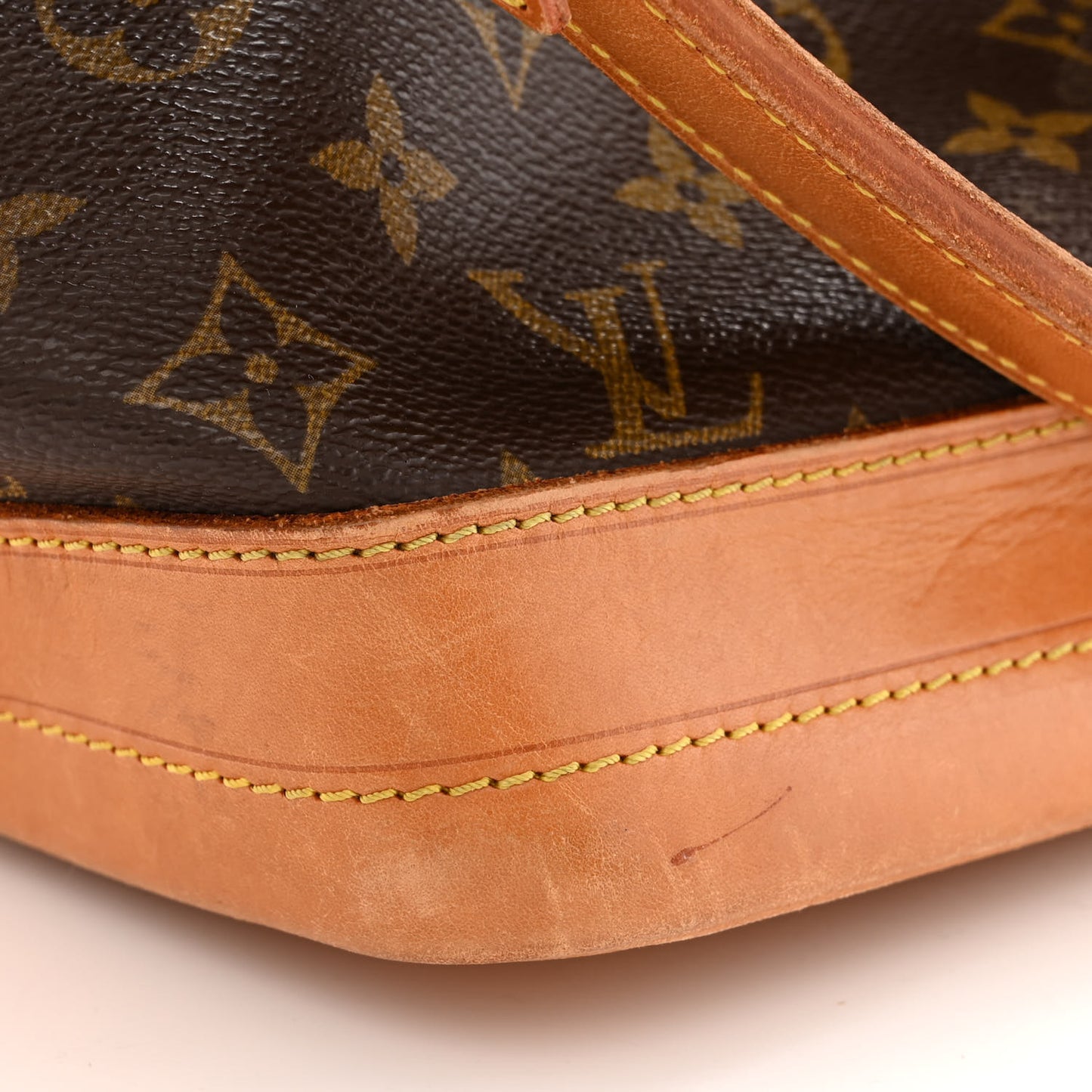 Monogram Noe