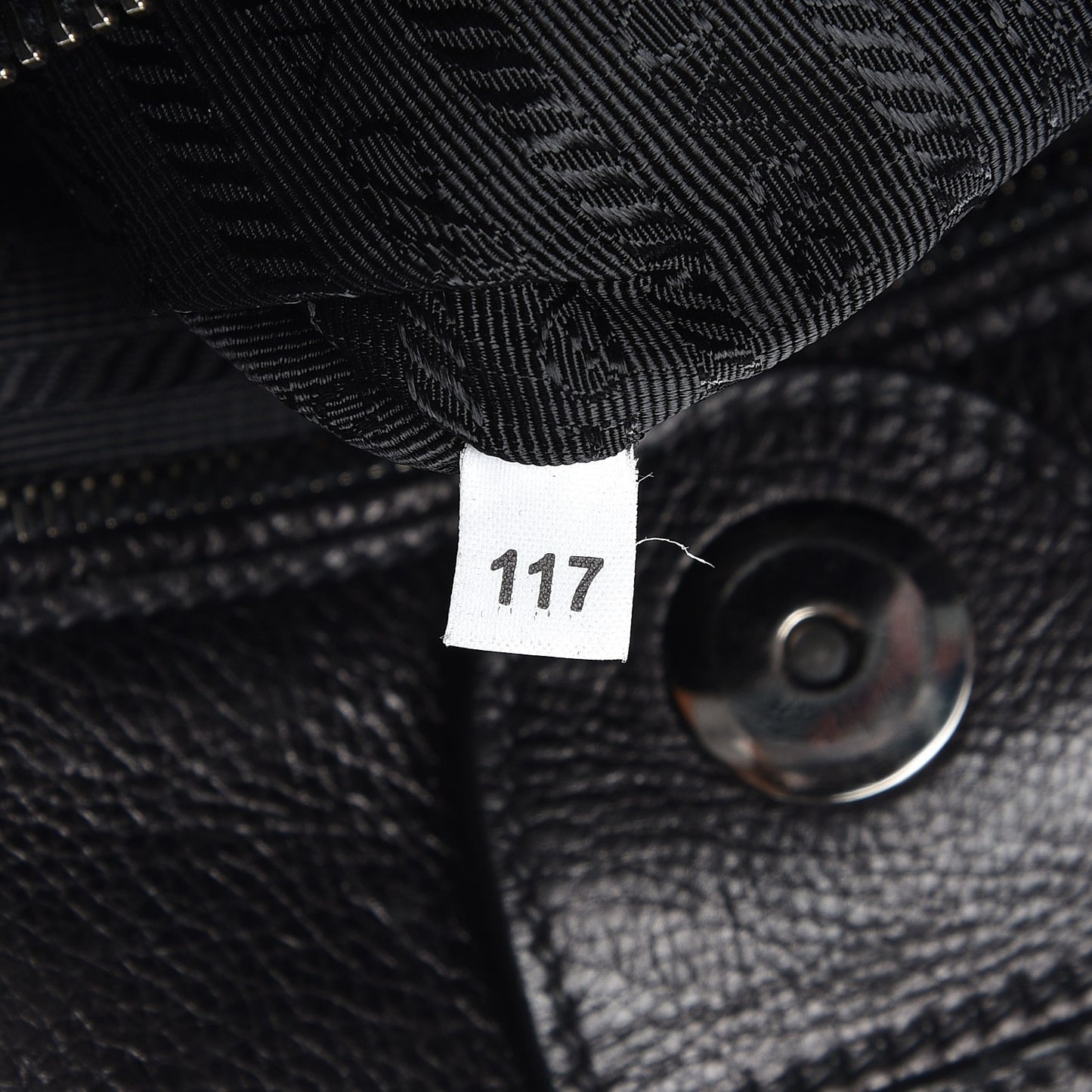 Glace Calf Tote Bag Baltico Nero Black